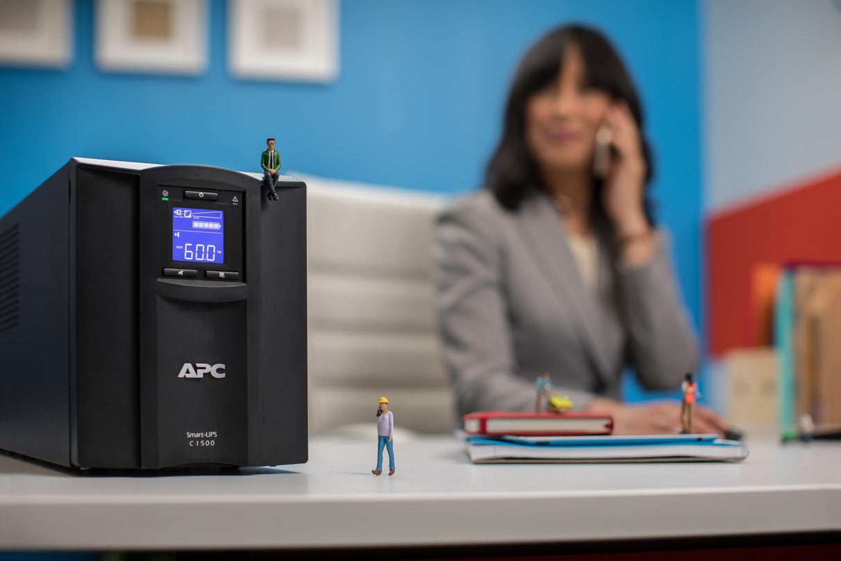 APC by Schneider Electric Smart-UPS Line-interactive UPS - 1.50 kVA/900 W