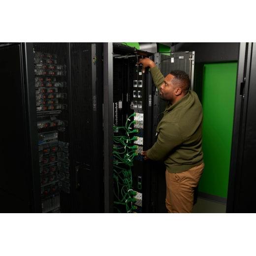 APC by Schneider Electric NetShelter PDU