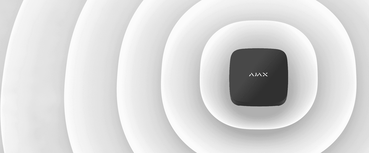 Ajax LeaksProtect Promo Buy 4 Get 1 Free (Black) Water Leak Detector shown in use